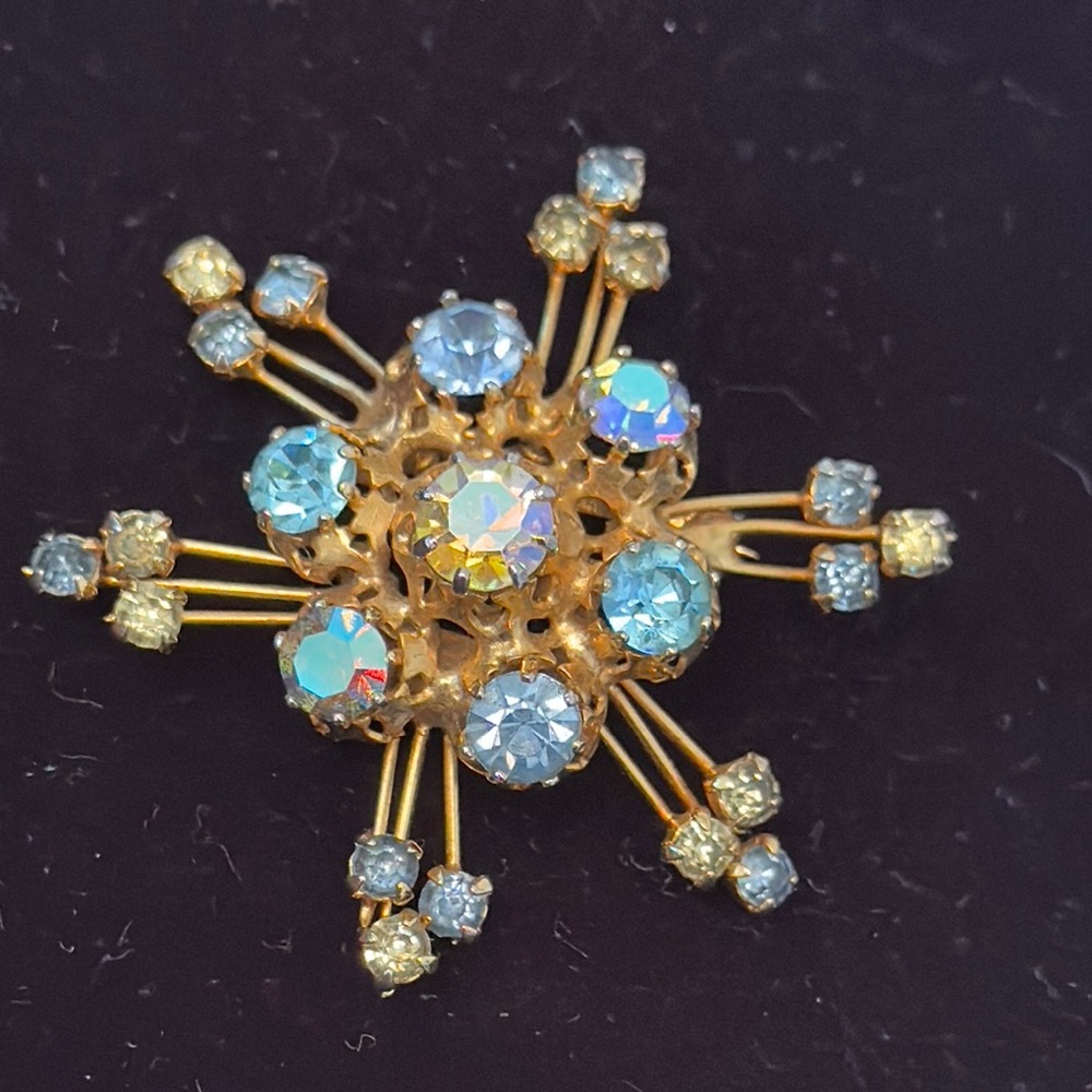Karu Arke Inc Vintage Gold and Blue Starburst Brooch